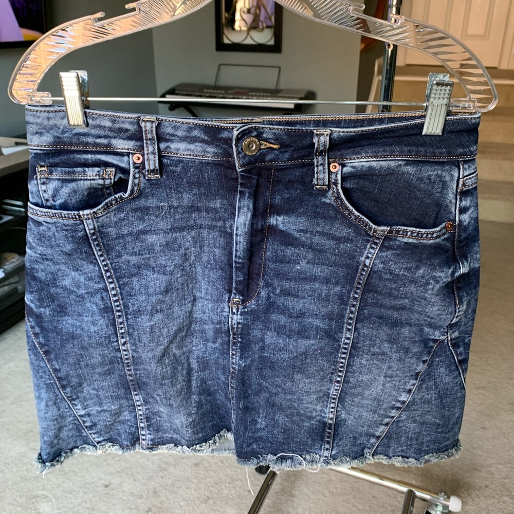 arizona jean skirt, acid wash
